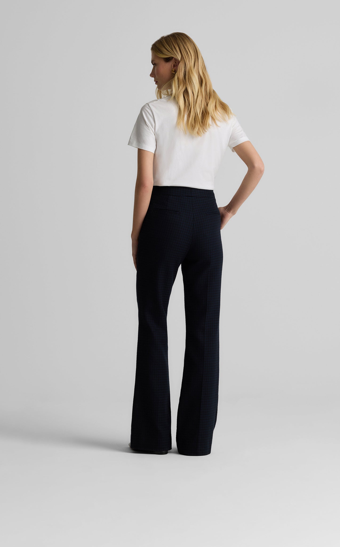 Logan Pant in Stretch Houndstooth
