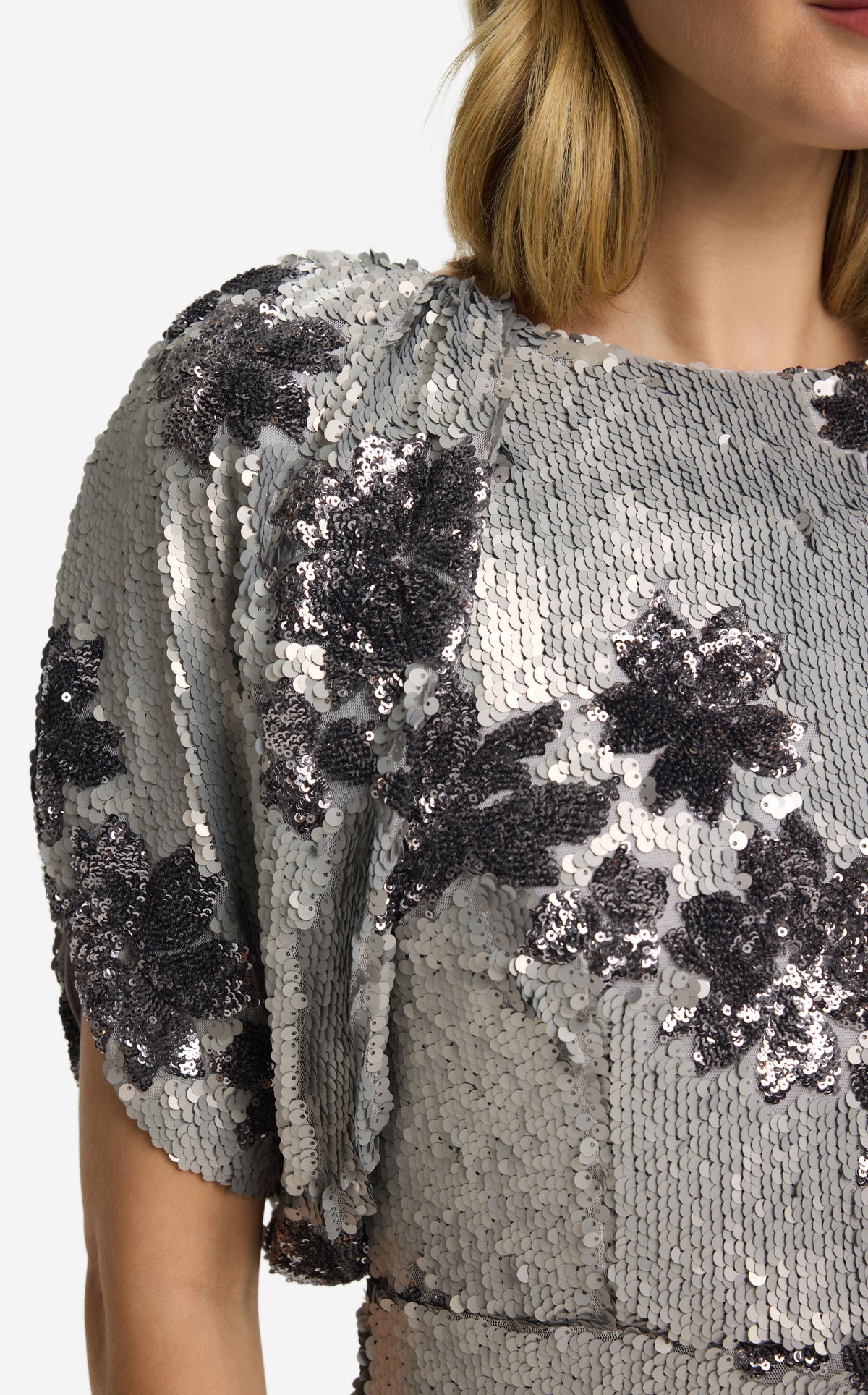 Gown in Diagonal Garland Sequin
