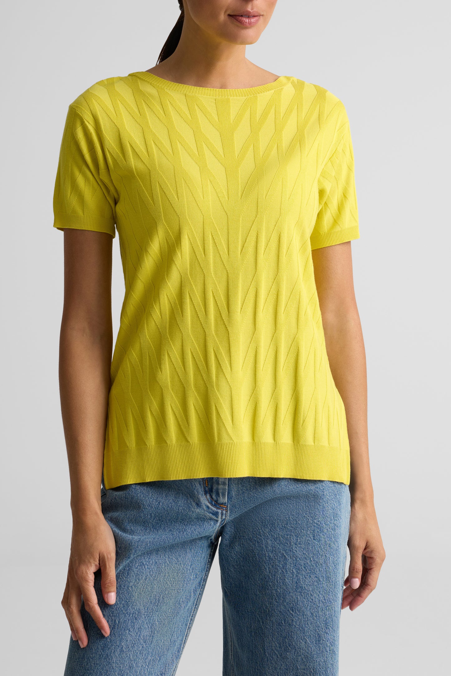 Raised Stretch Knit Short Sleeve Top