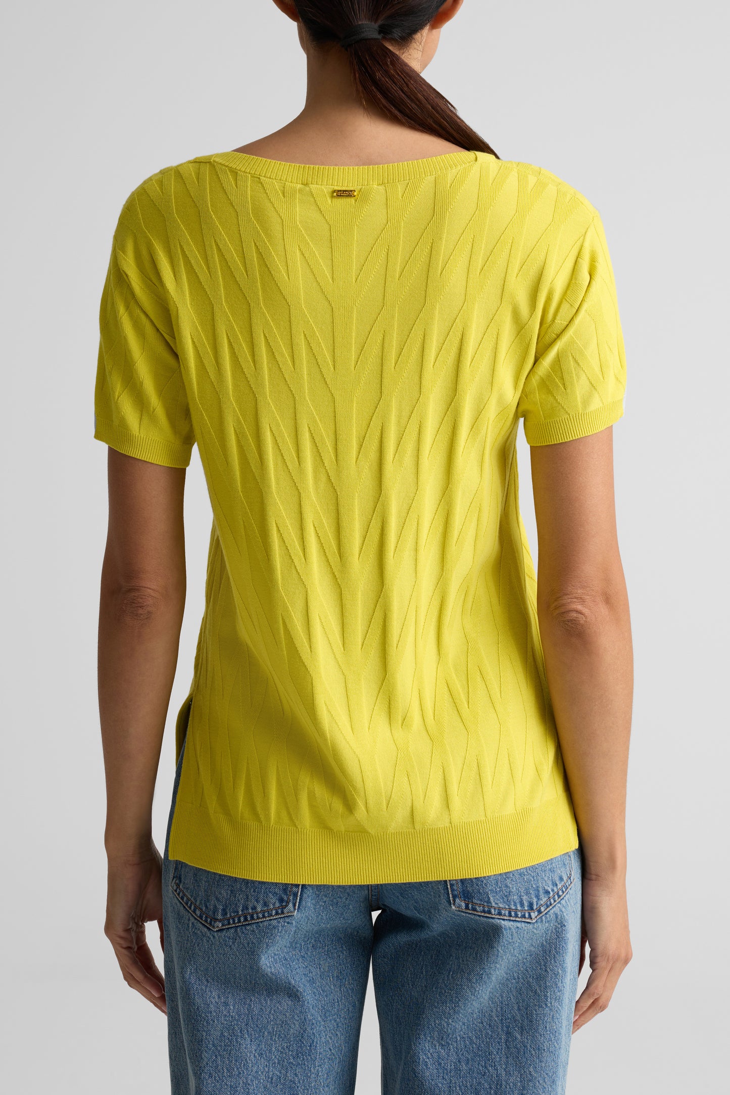 Raised Stretch Knit Short Sleeve Top