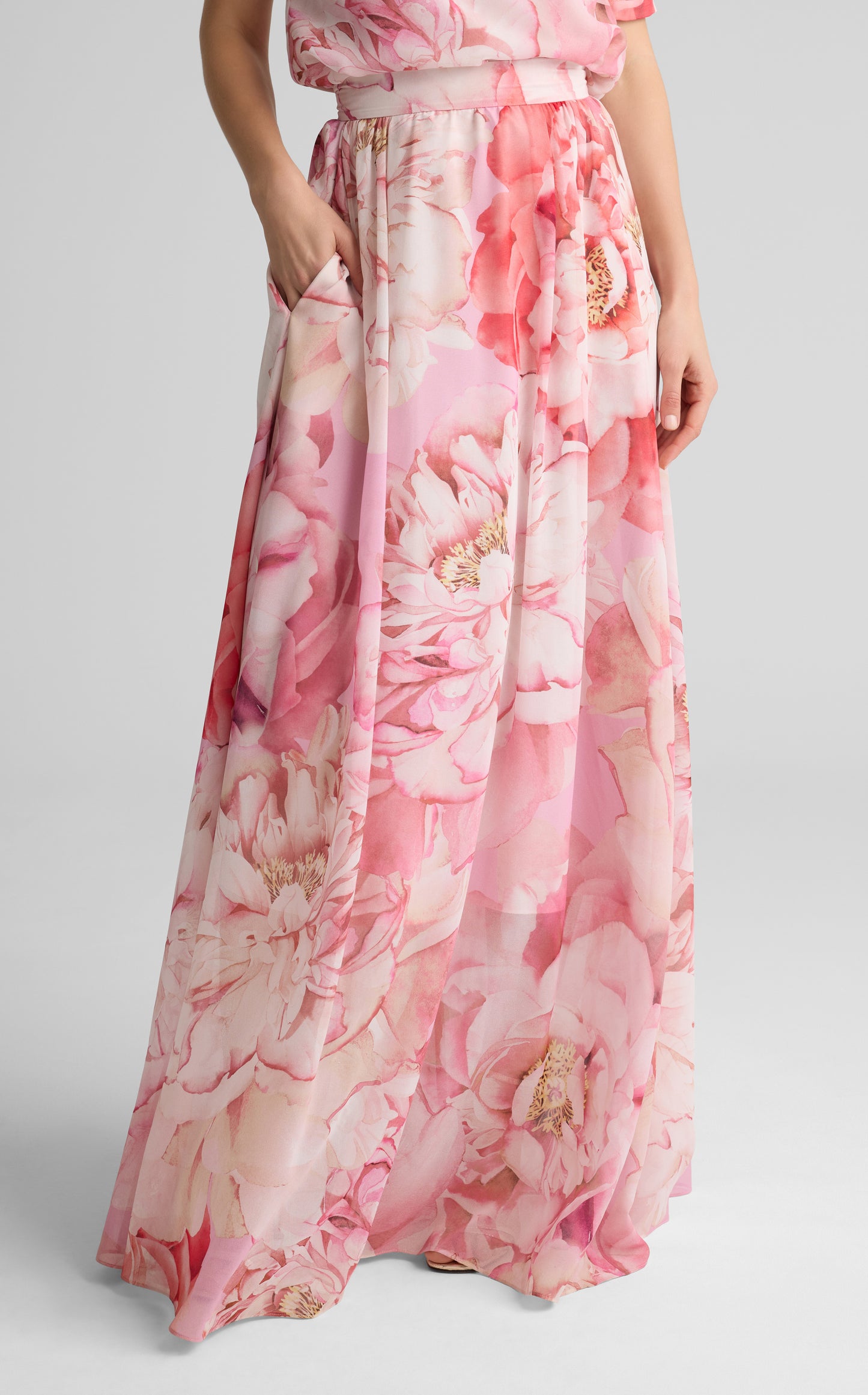 Bethany Skirt In Le Jardin Print Georgette