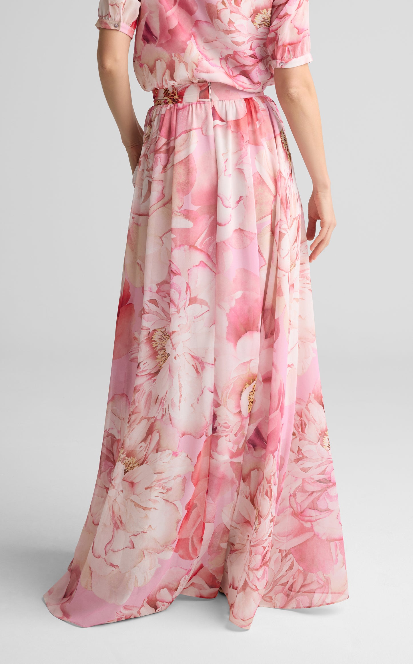 Bethany Skirt In Le Jardin Print Georgette