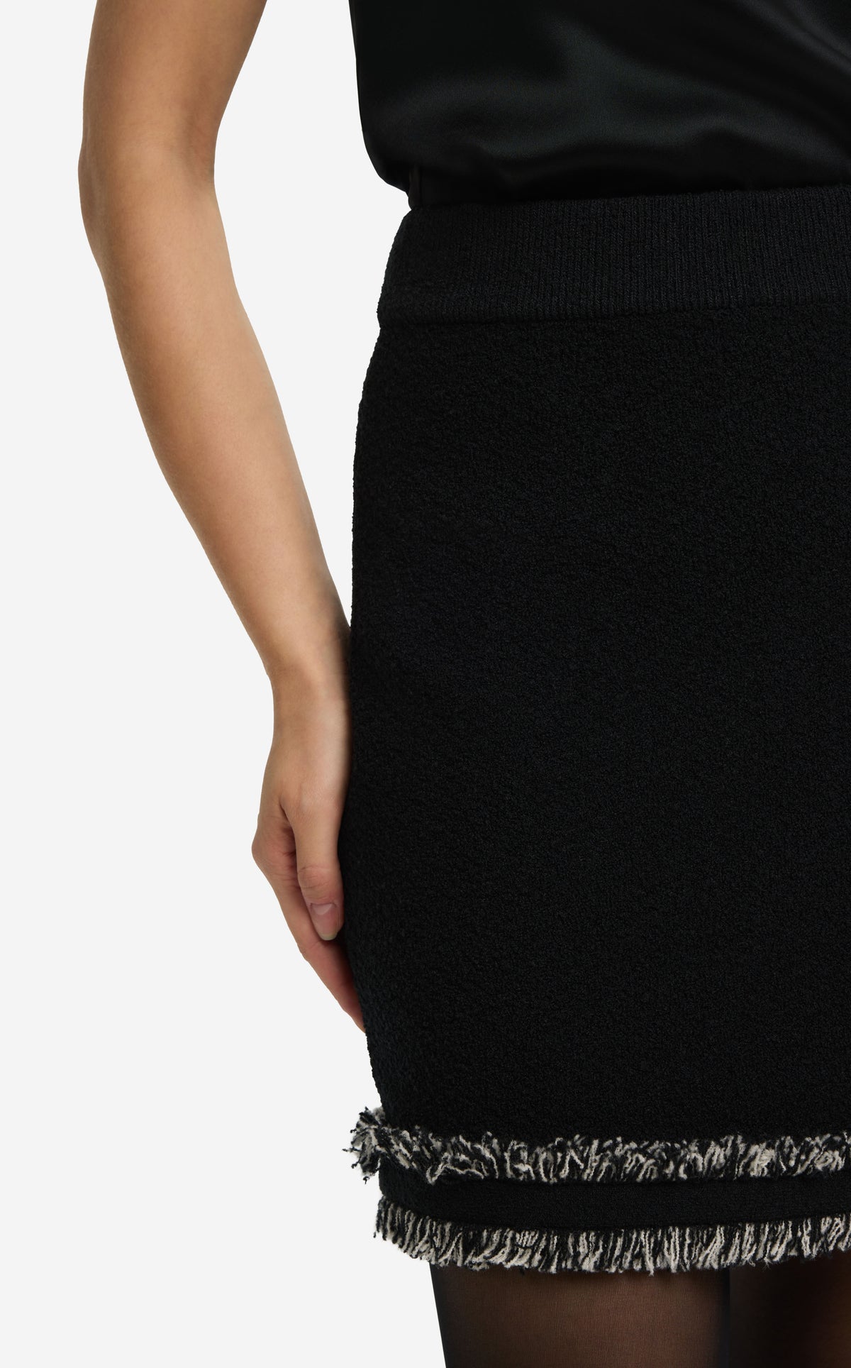 Skirt in Textured Knit with Fringe