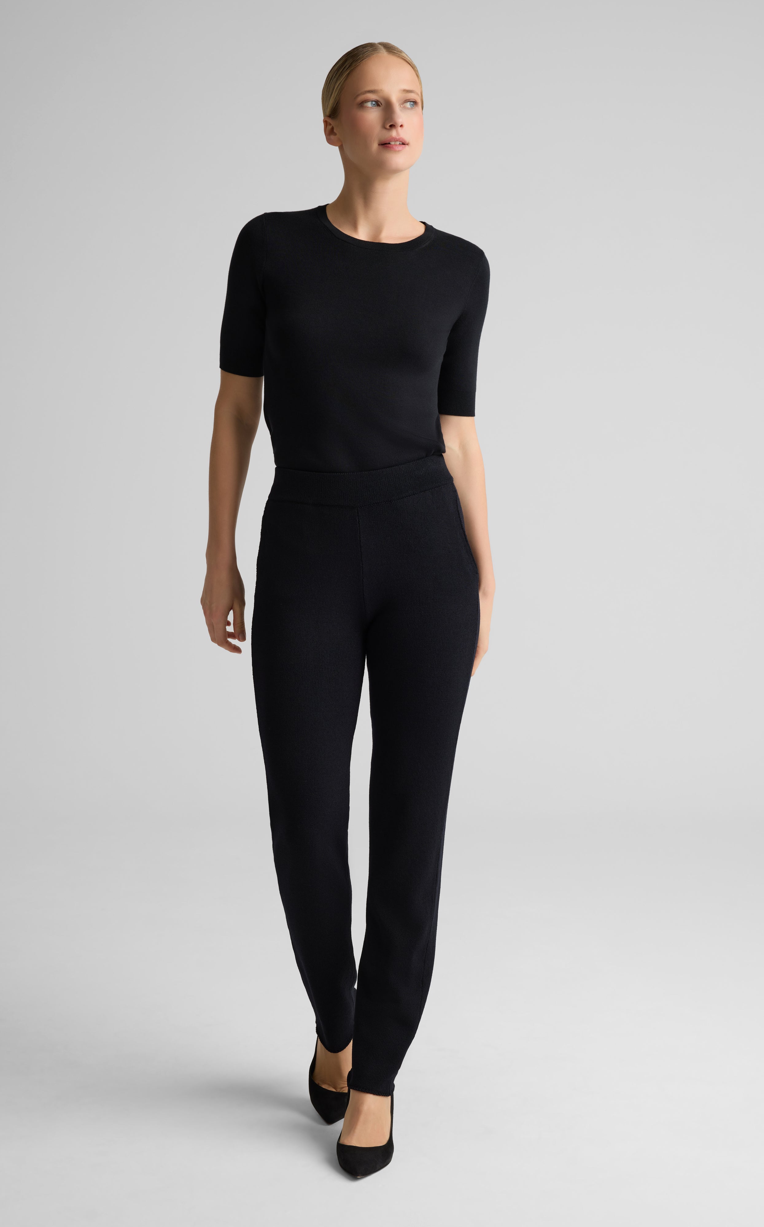Isabel Full Length Pant in Legacy Crepe Knit | St. John Knits