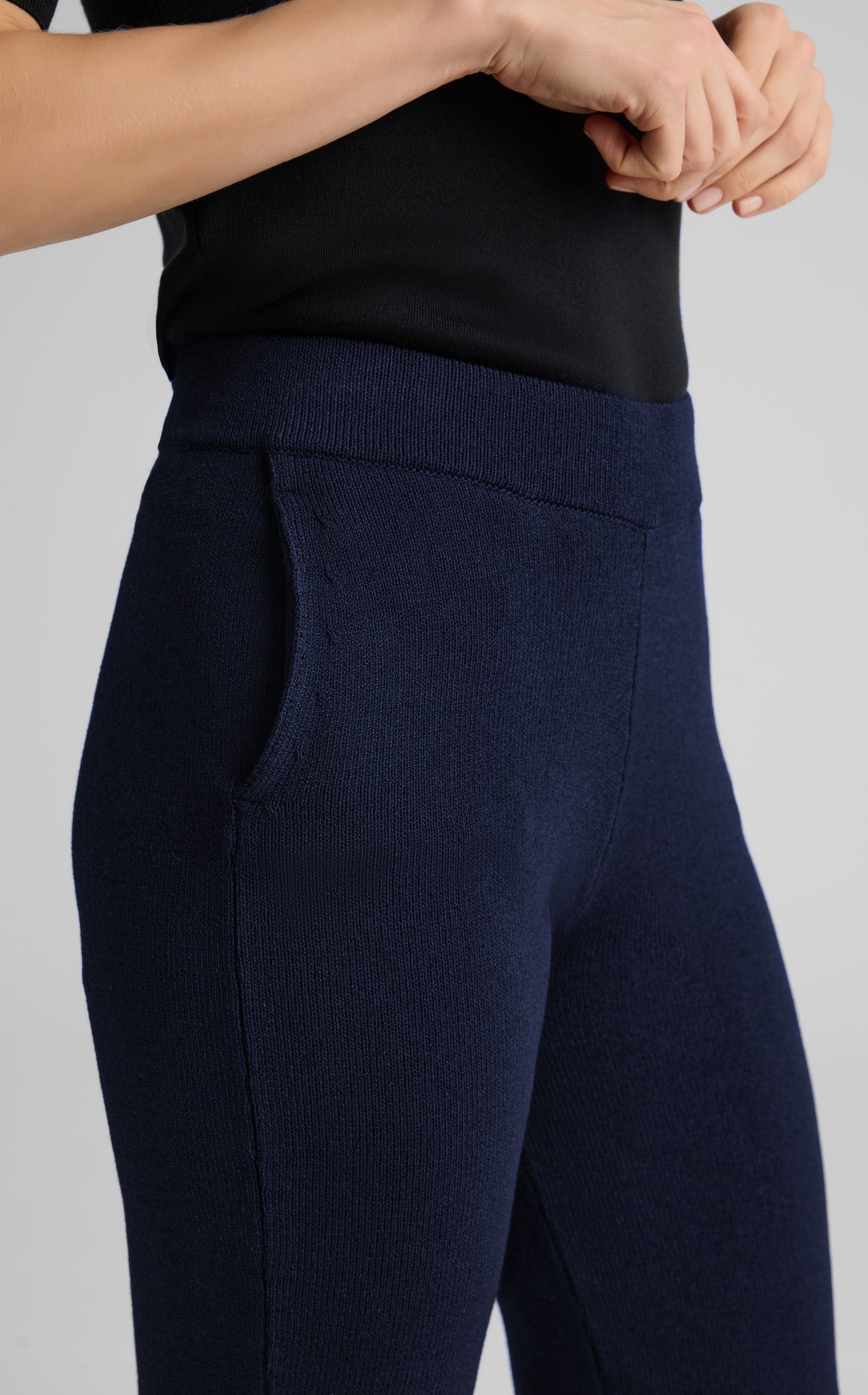 Isabel Pant in Legacy Crepe Knit