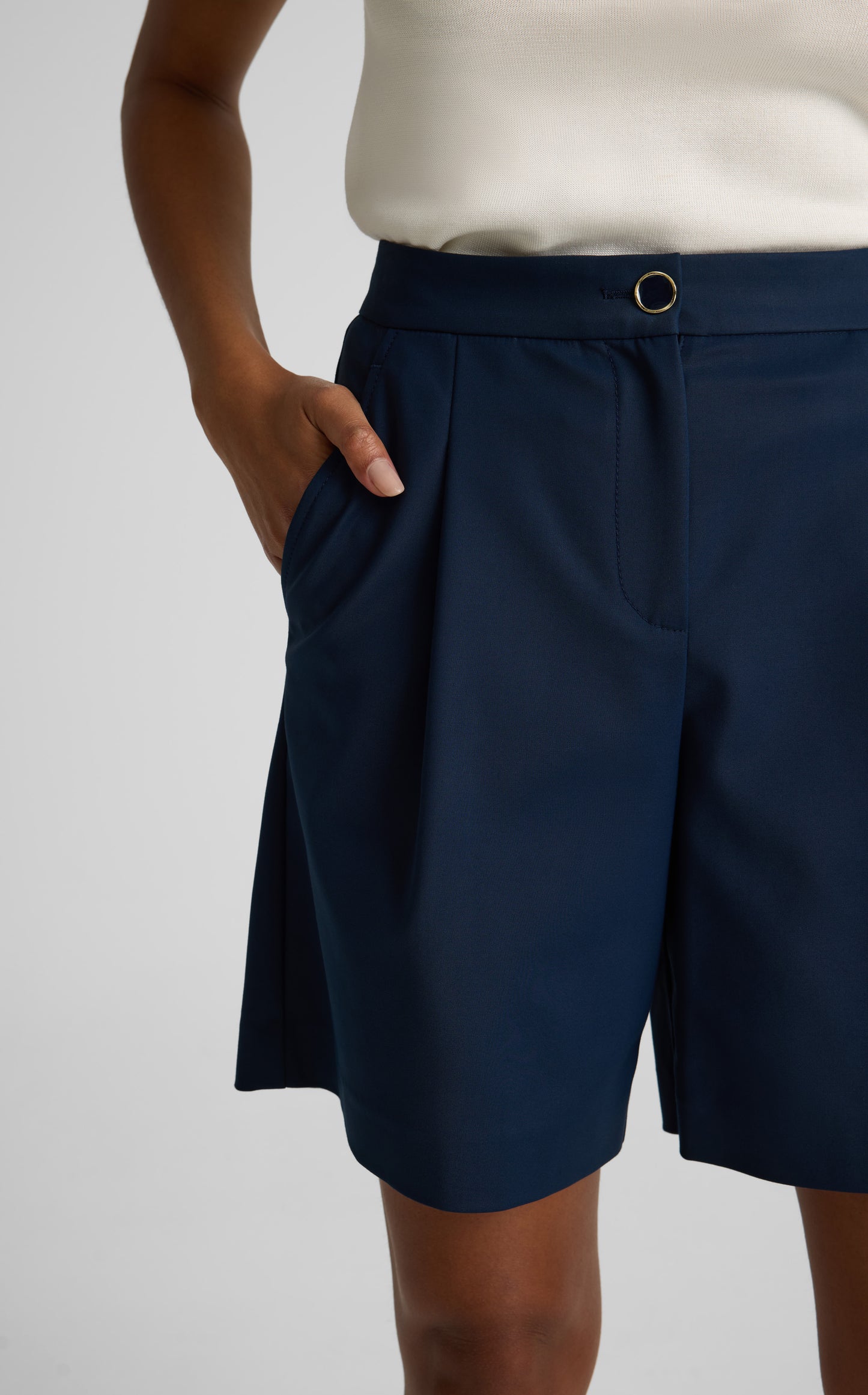 Spencer Short In Stretch Cotton Sateen