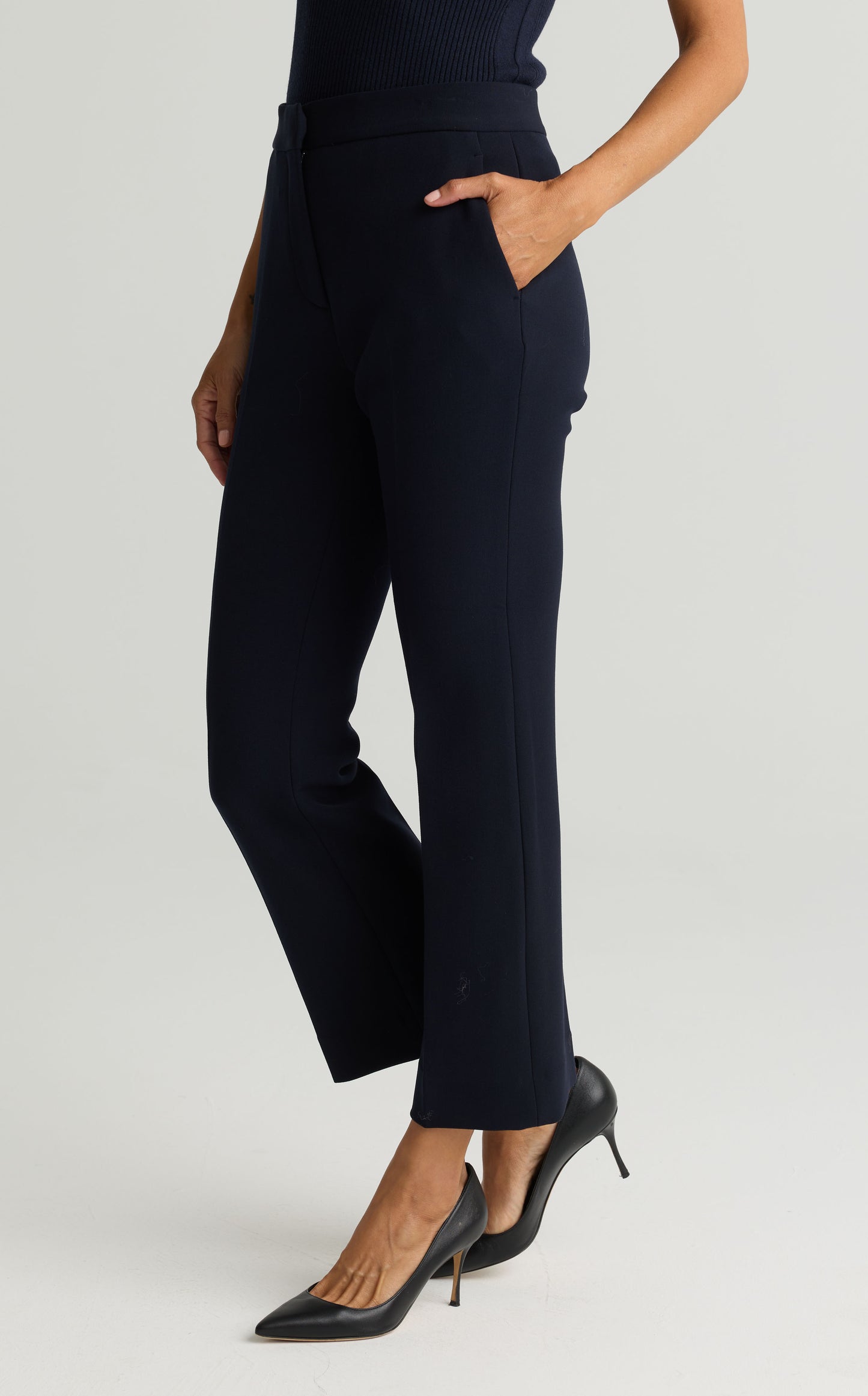 Karla in Stretch Crepe Suiting Pant