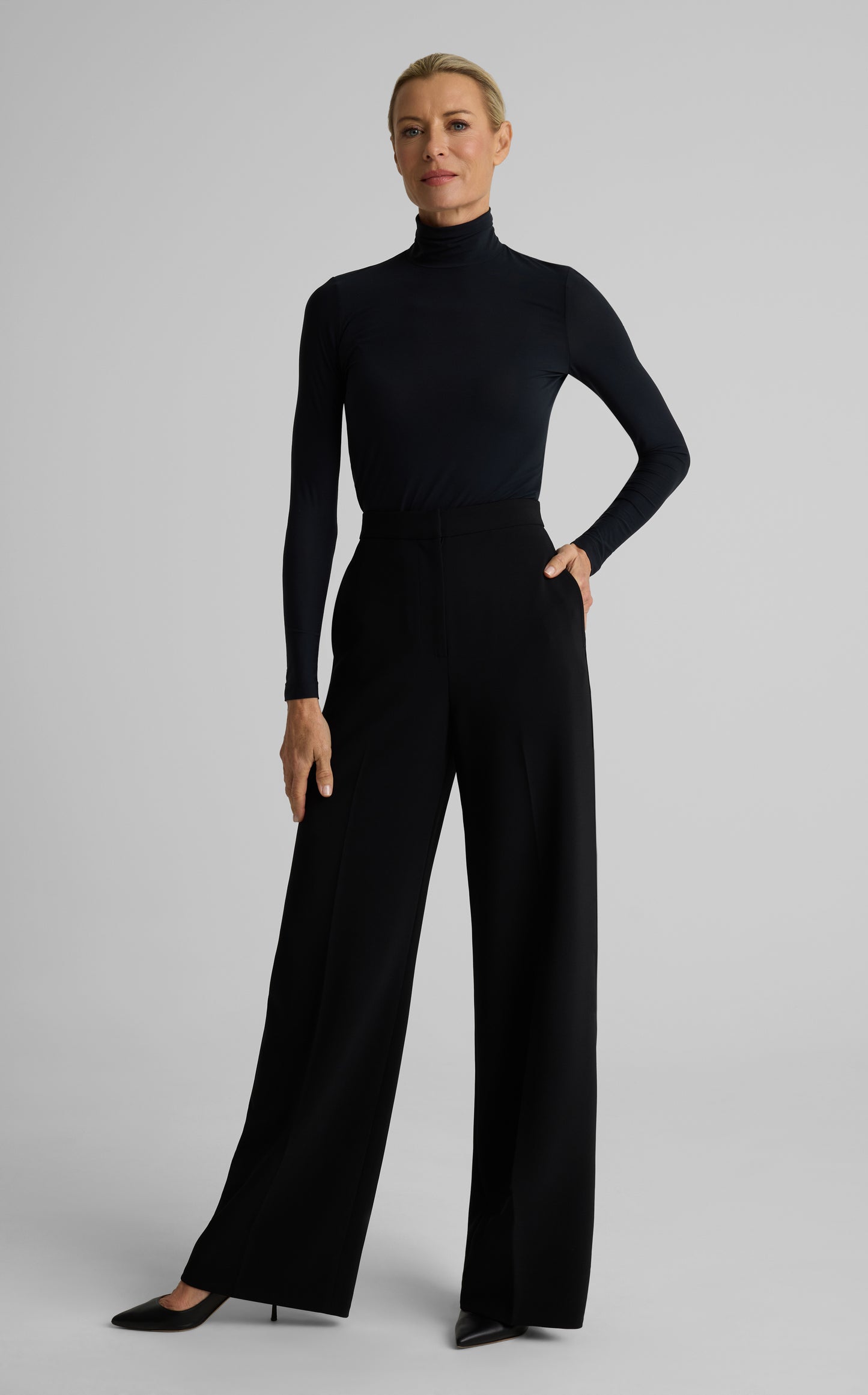 Maddie Pant In Soft Stretch Suiting