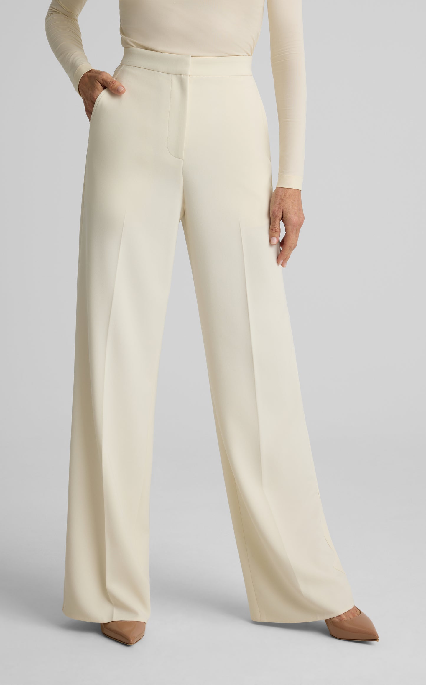 Maddie Pant In Soft Stretch Suiting