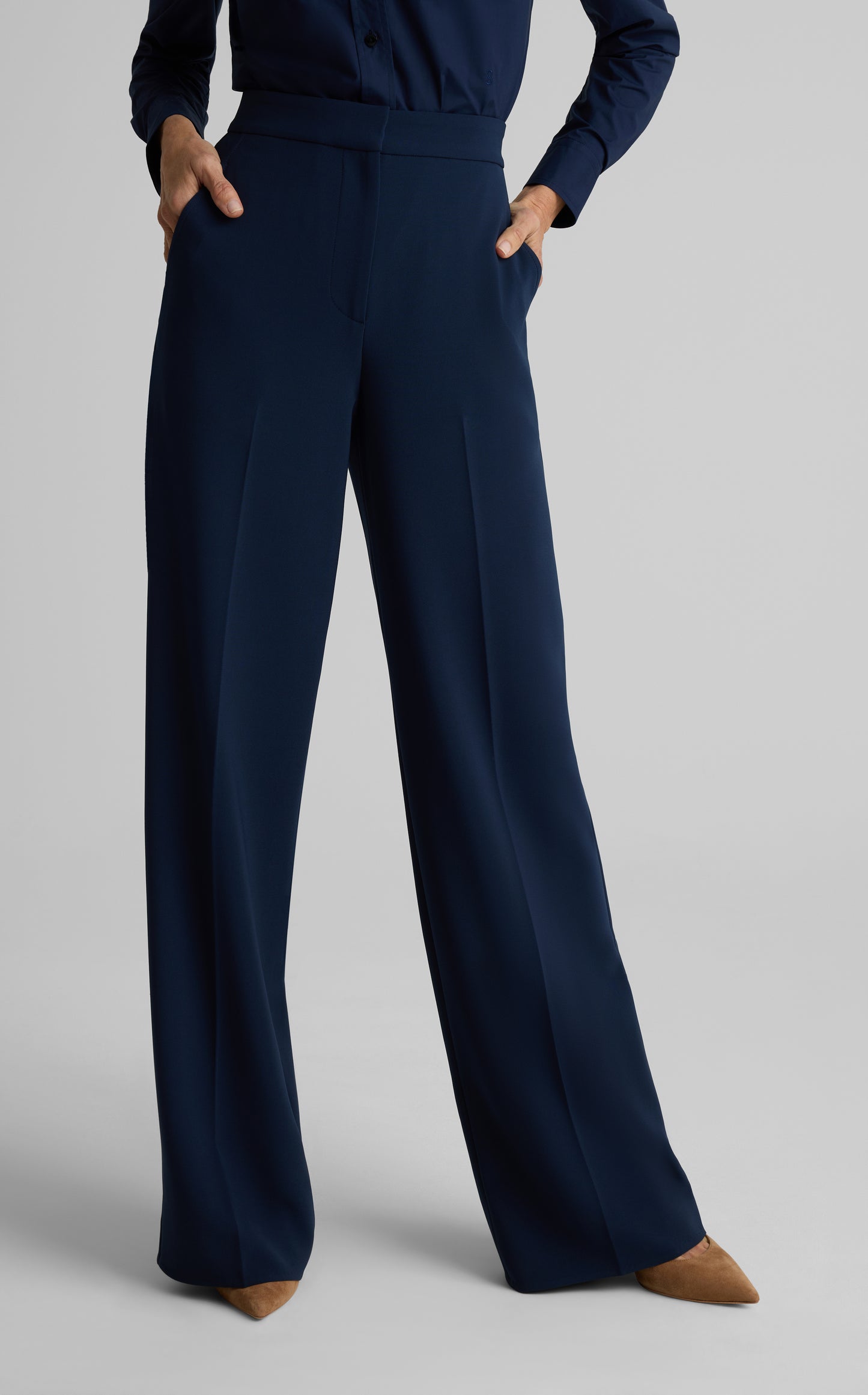 Maddie Pant In Soft Stretch Suiting