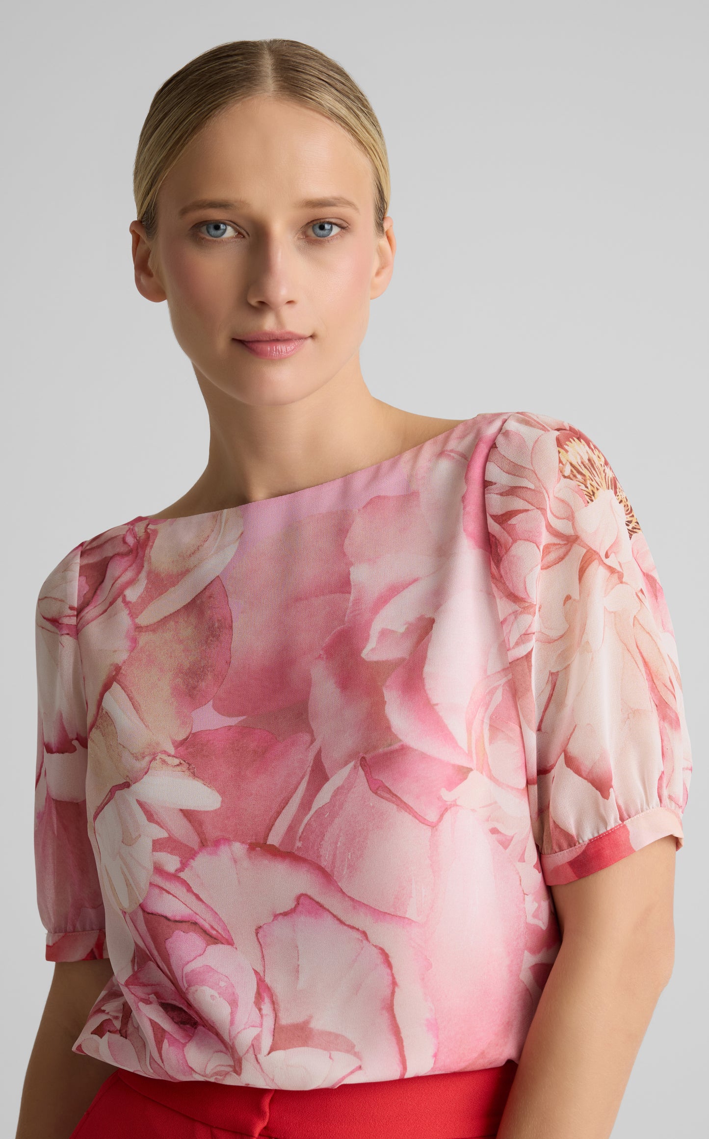 Monique Top In Le Jardin Print Georgette
