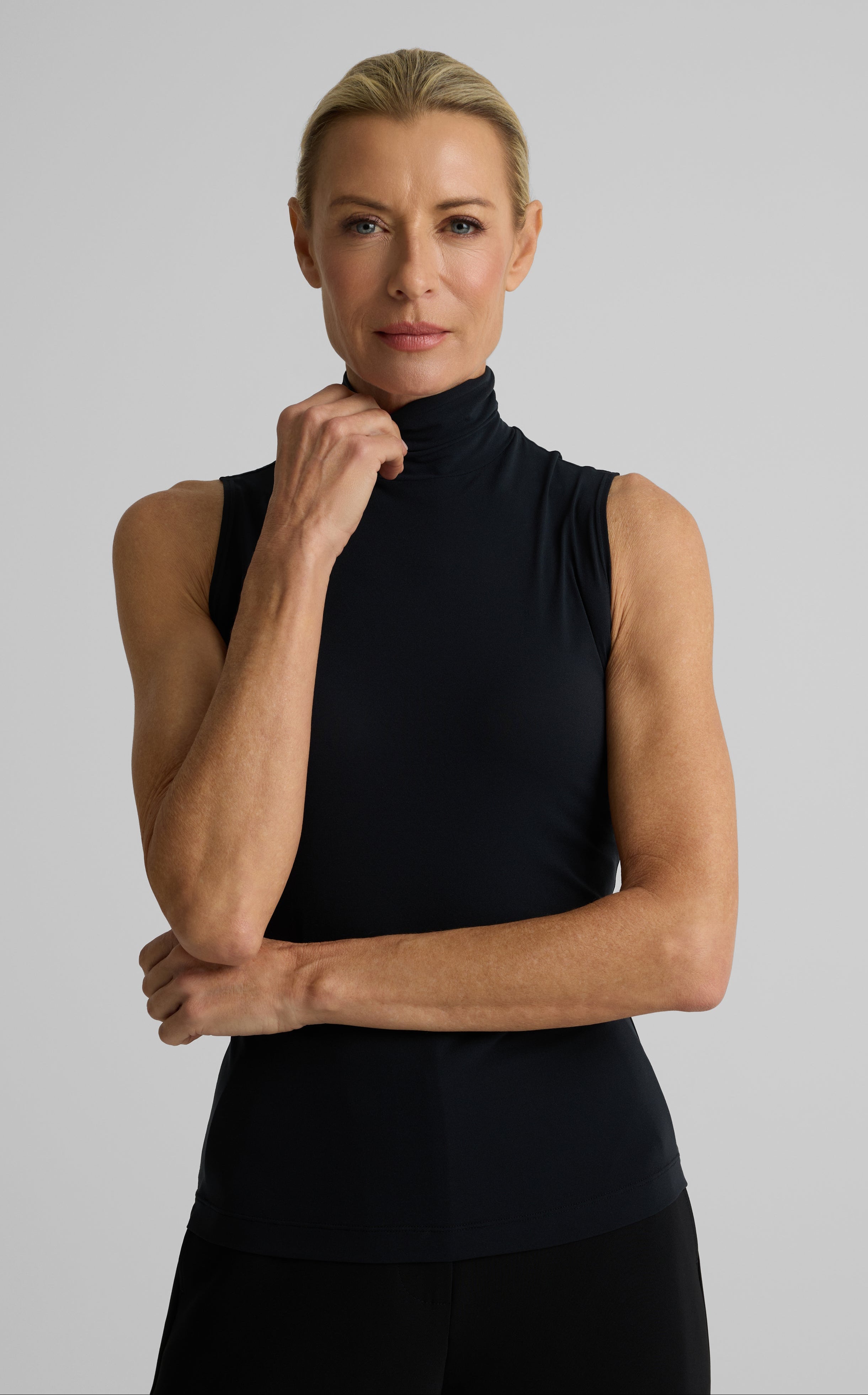 The Nuda - Sleeveless | St. John Knits