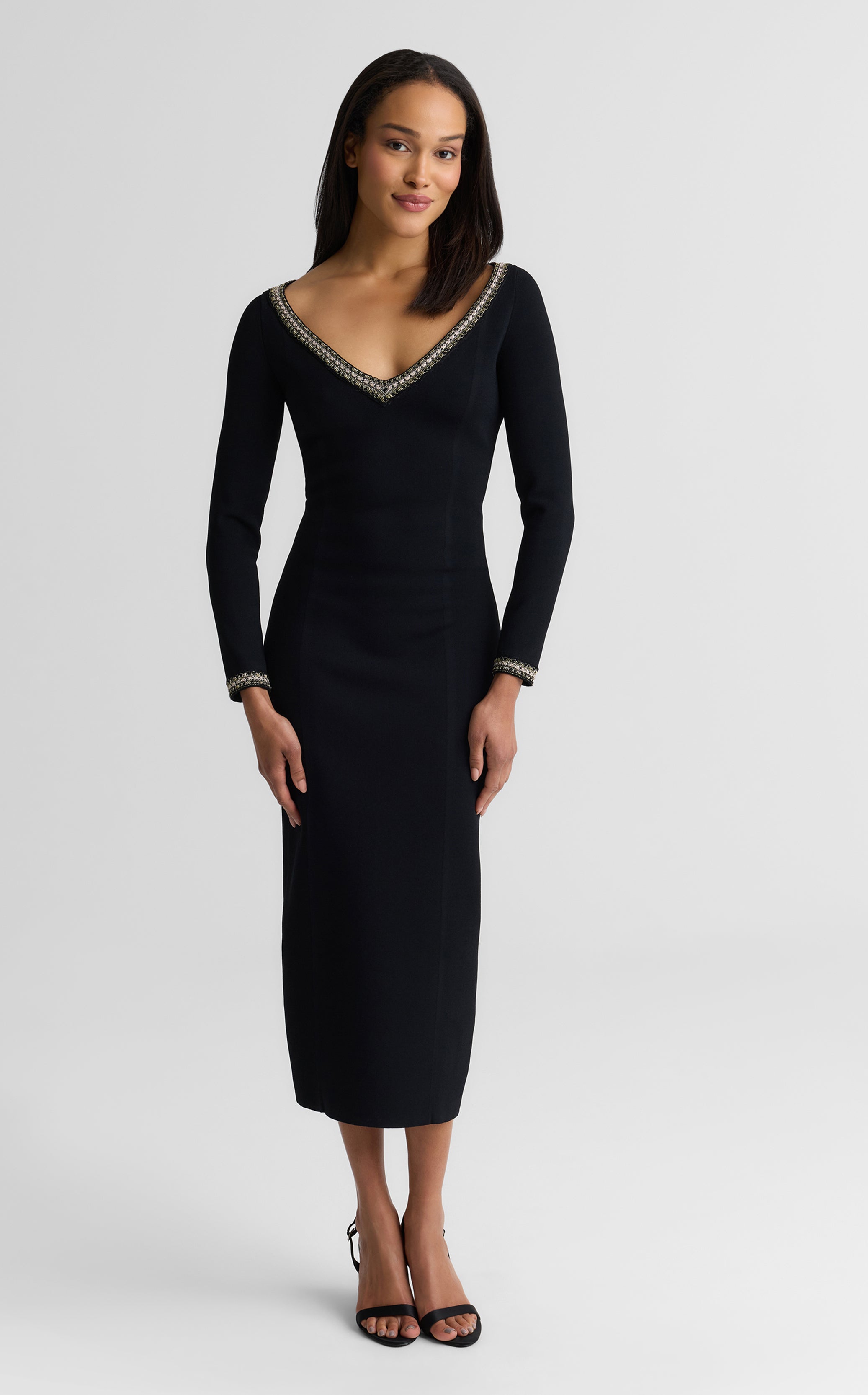 k12n091-bkgd-black-dress-re26-