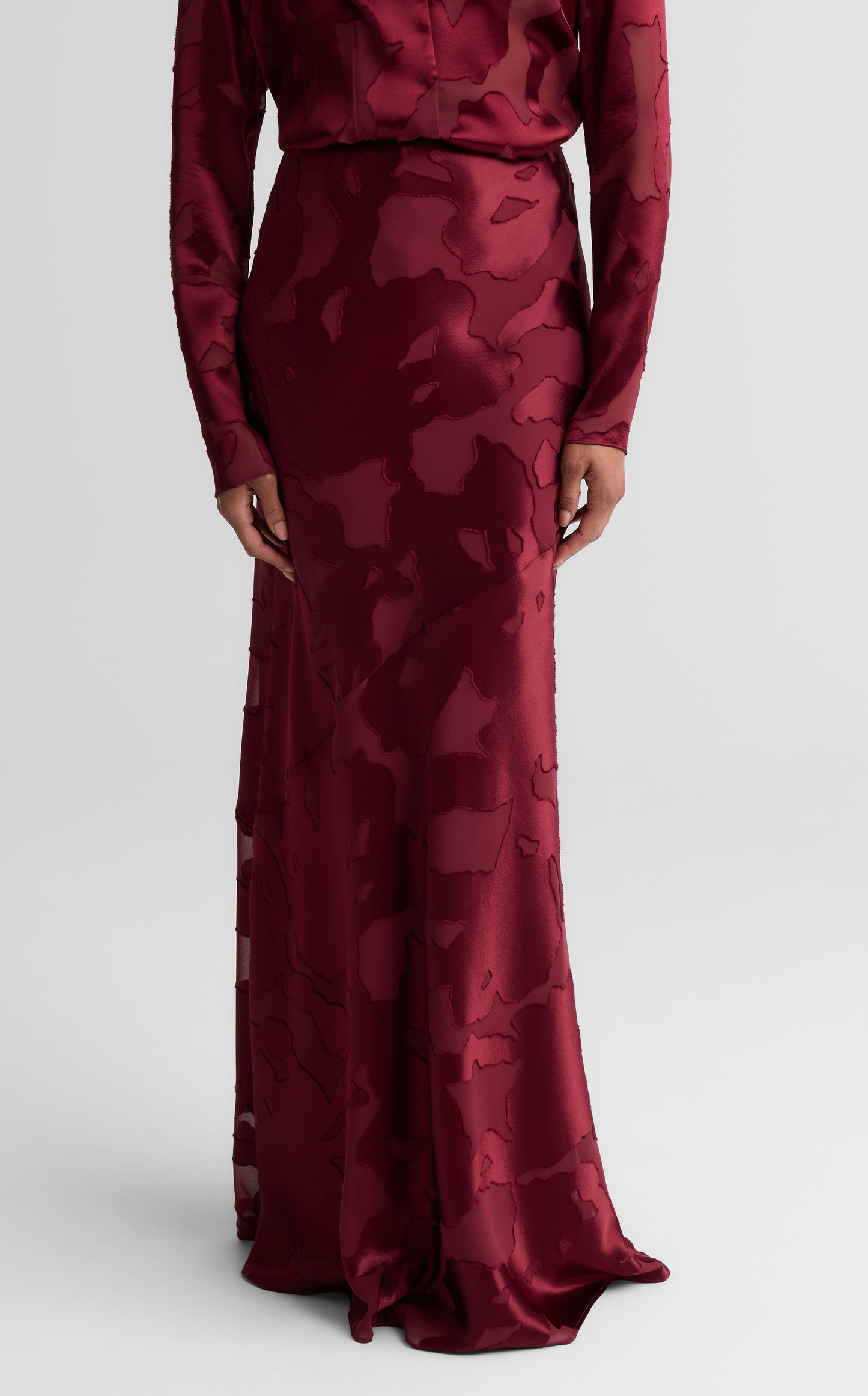 Beverly Skirt In Satin Abstract Burnout