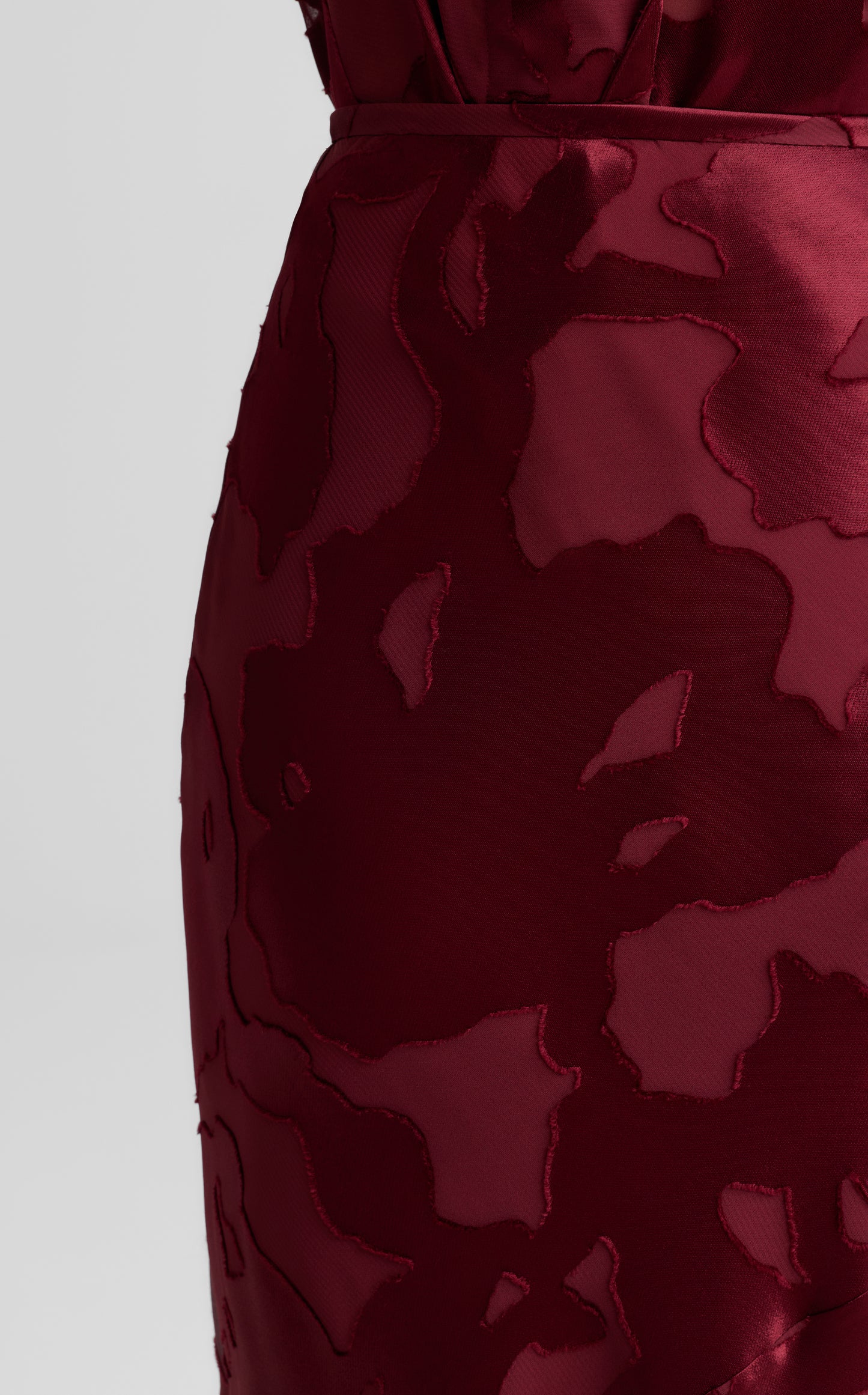 Beverly Skirt In Satin Abstract Burnout