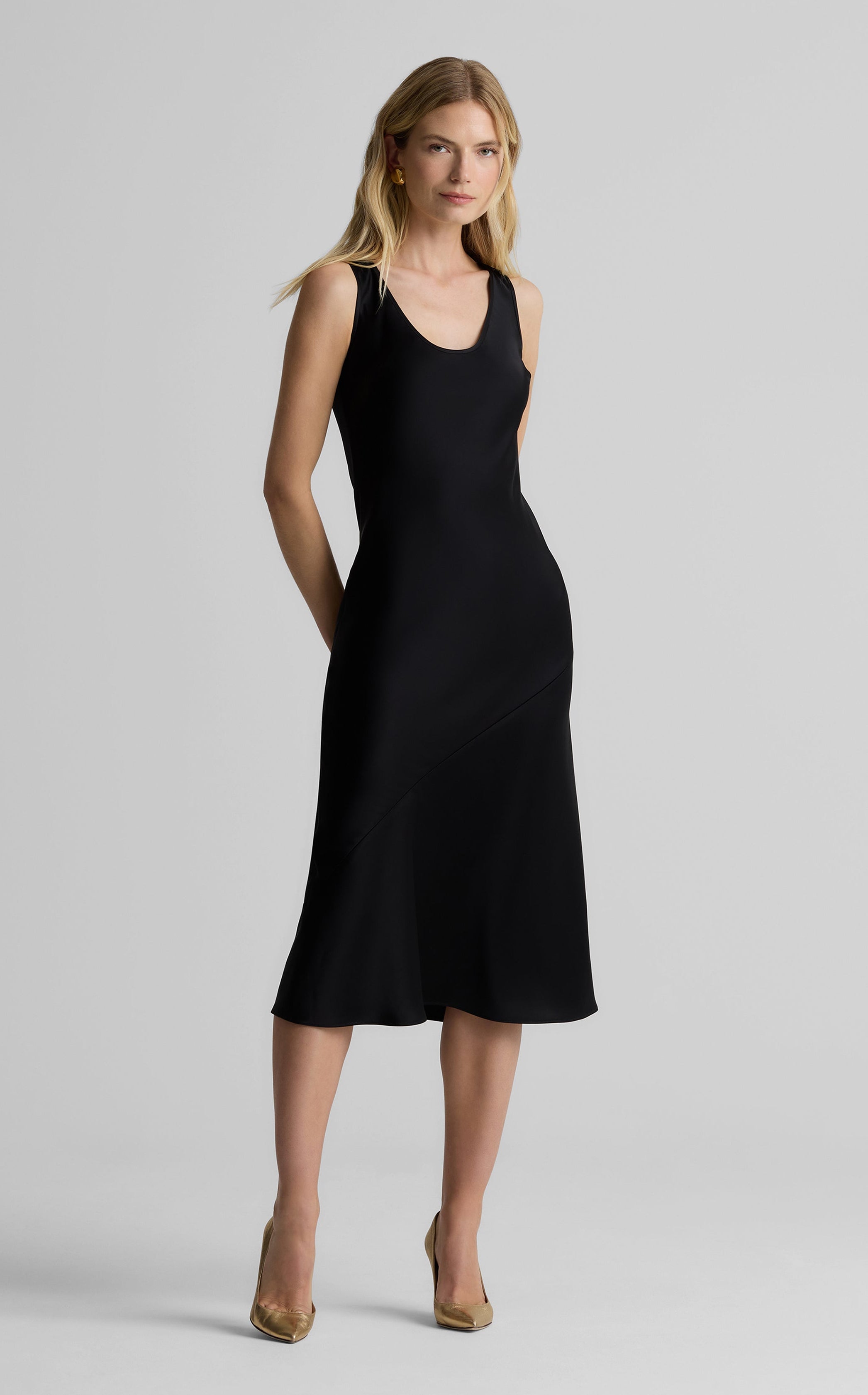 Sara Dress in Liquid Satin – St. John Knits