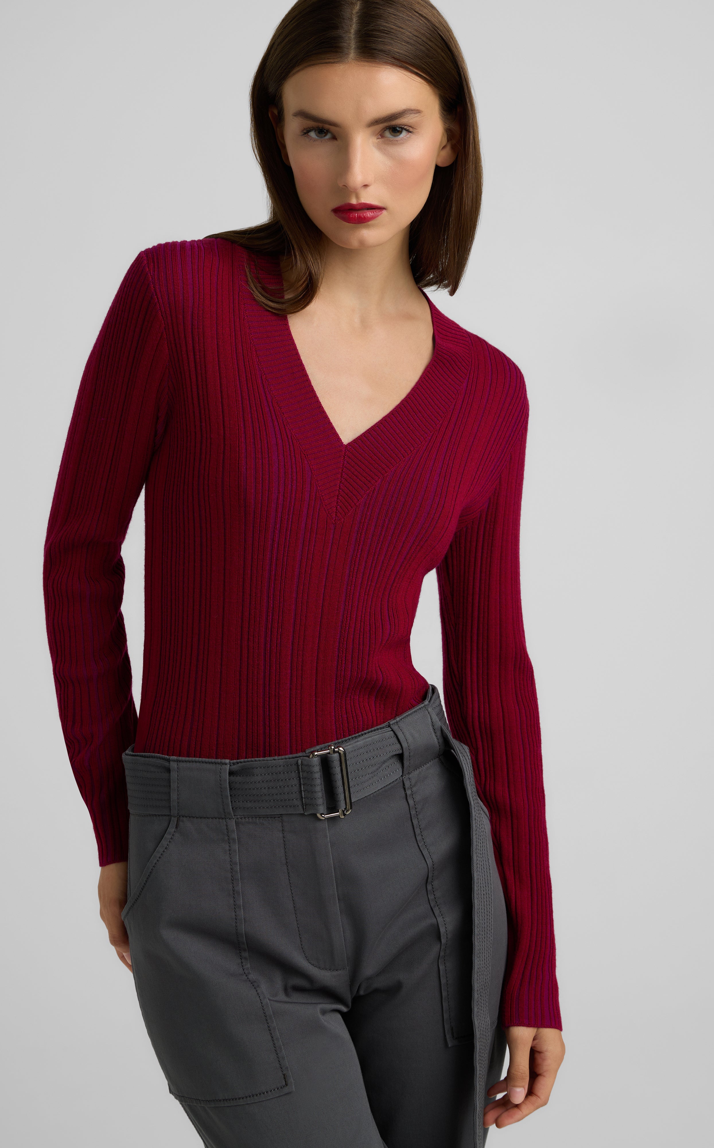 Plaited Rib V-Neck Sweater – St. John Knits