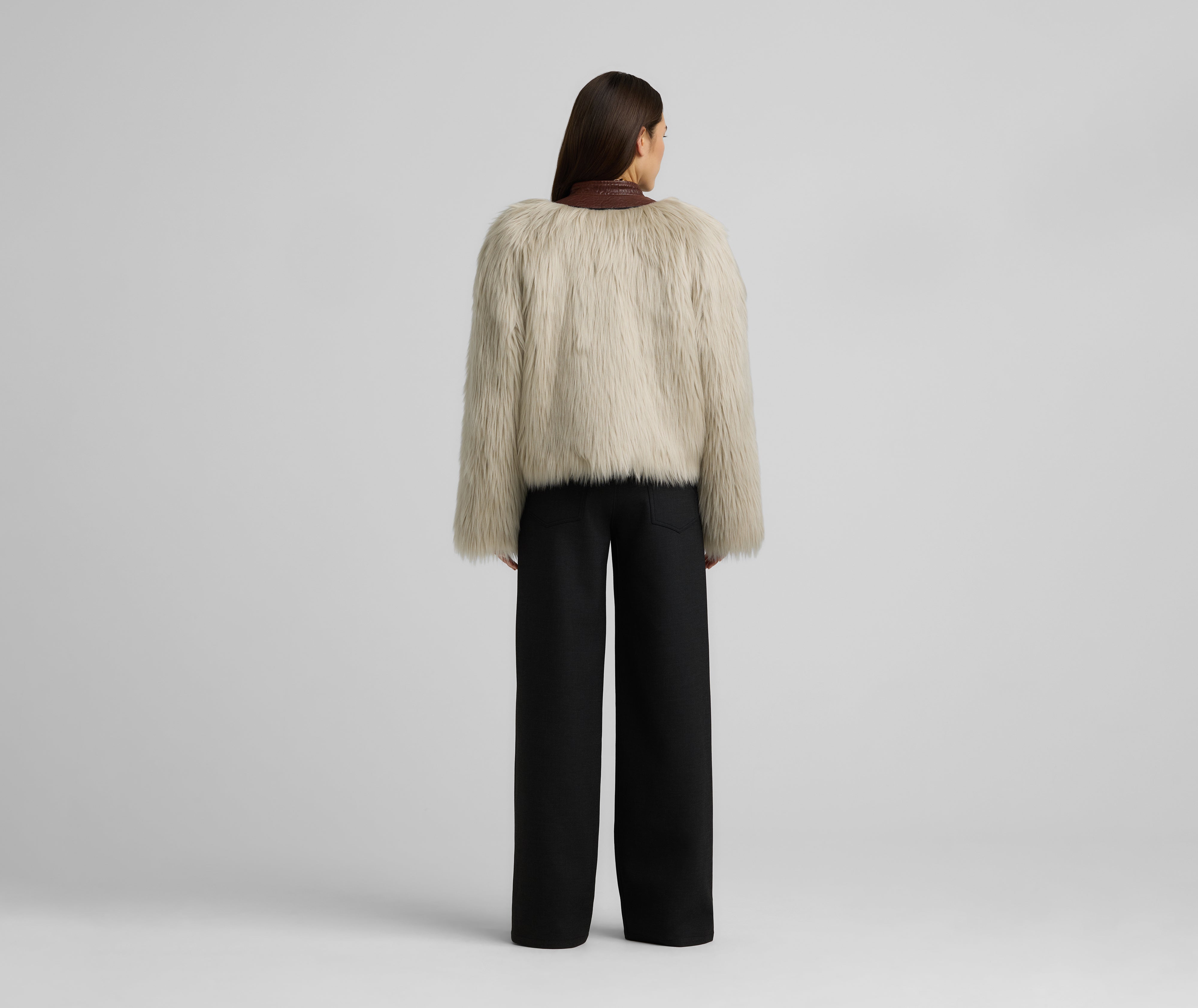 ジャケット・アウター SCHISM INDUCING CROPPED SPIKY FAUX FUR J SCHISM INDUCING CROPPED SPIKY FAUX FUR J