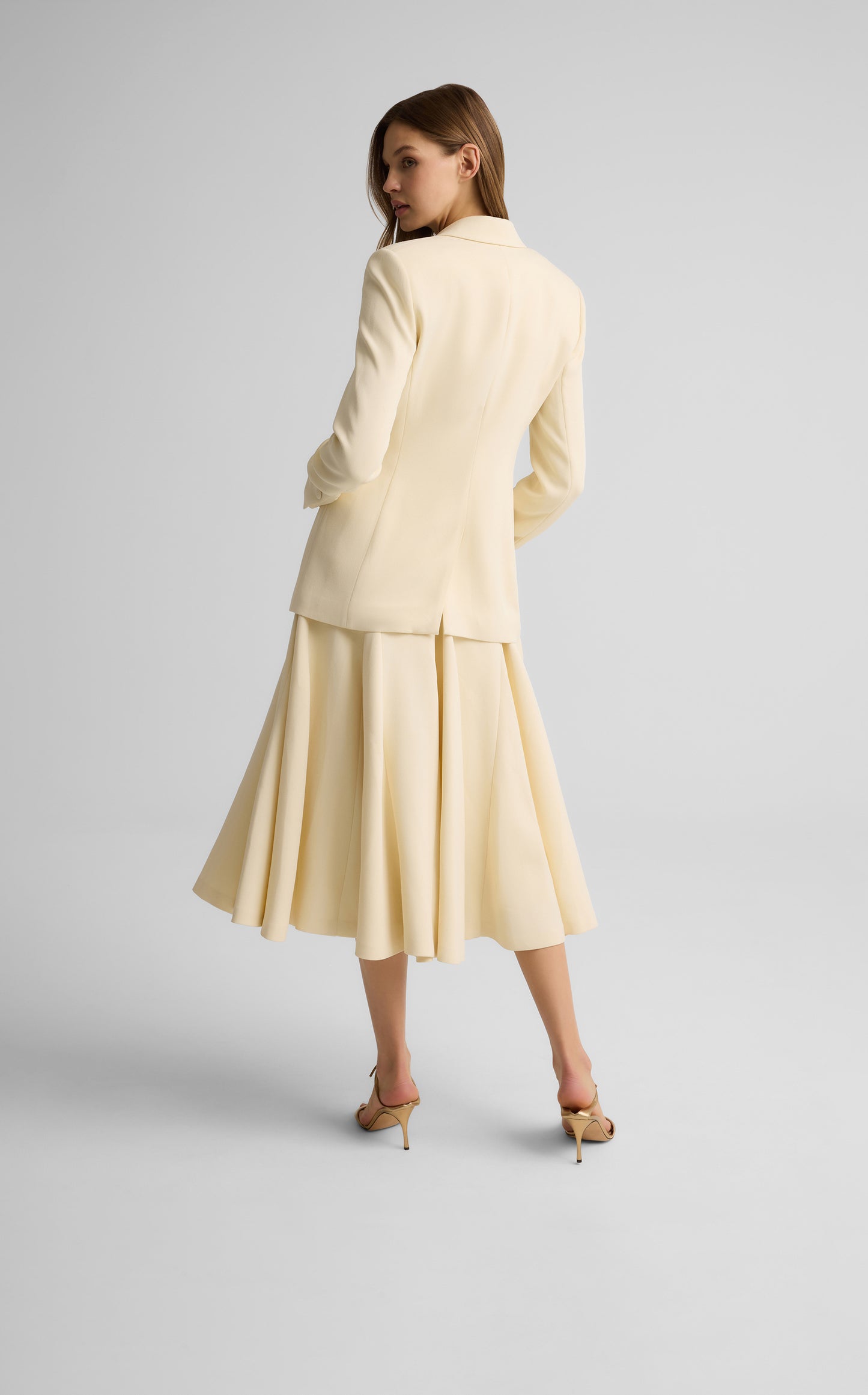 Elvie Jacket in Stretch Italian Viscose Blend