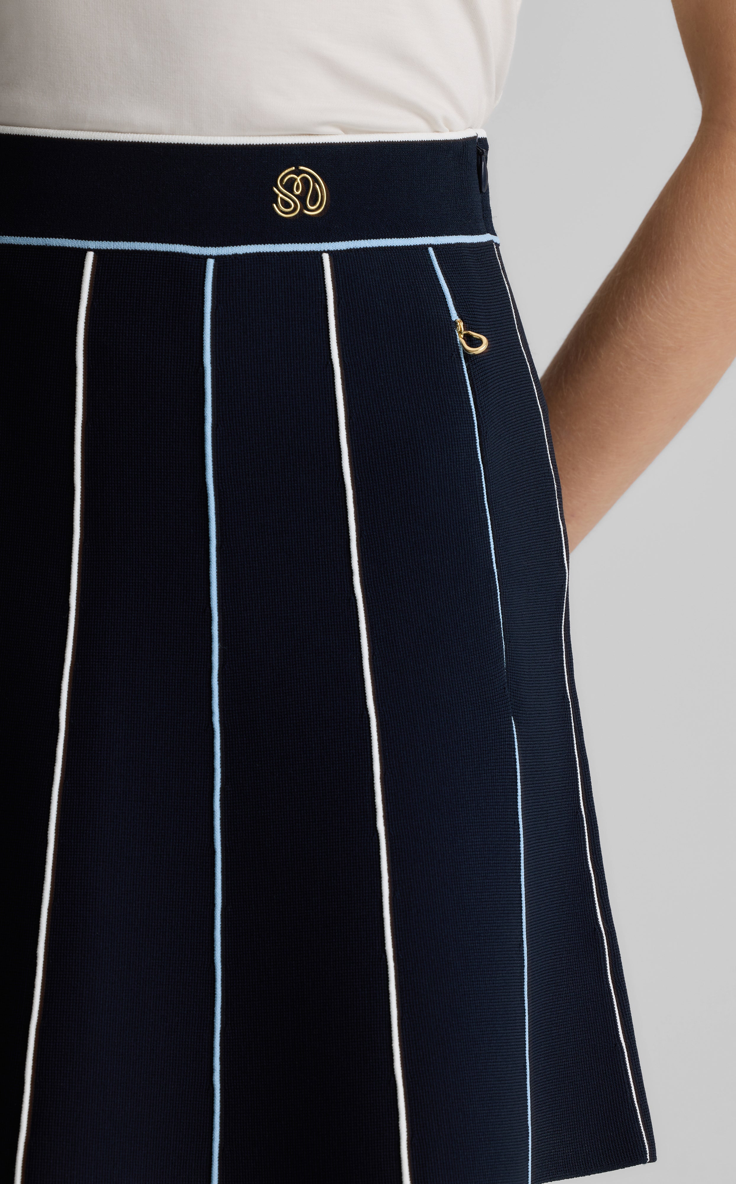 Serena Skirt in St. John x Malbon Santa Roma Knit – St. John