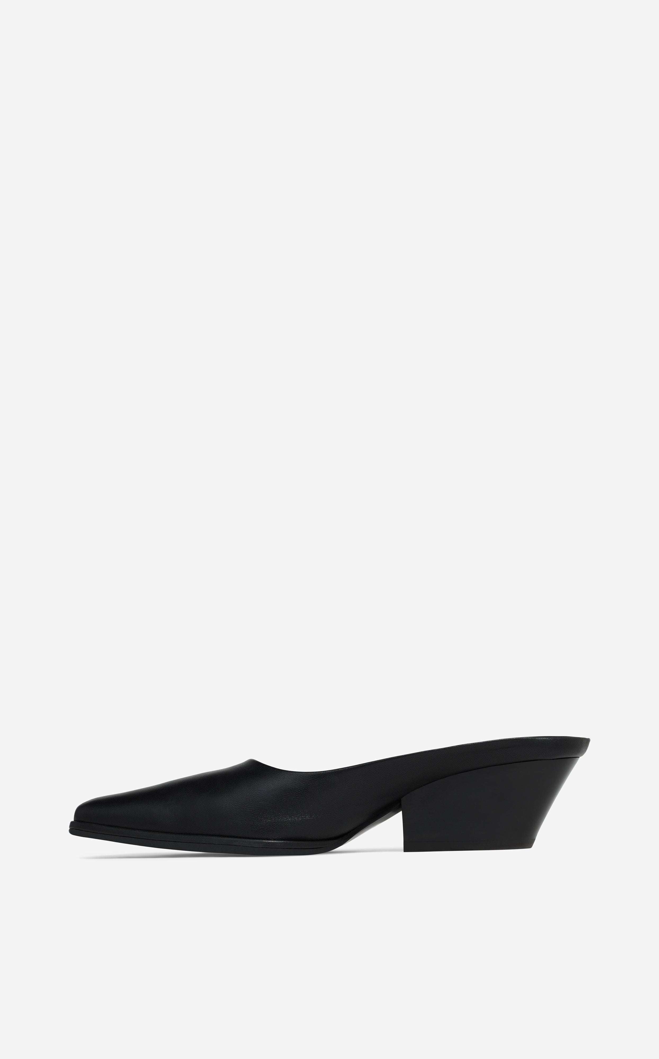 Pleated Leather Mule – St. John Knits